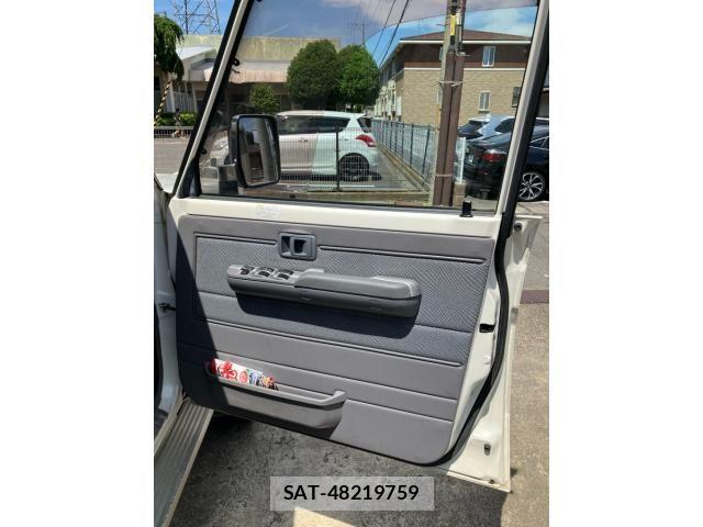Toyota LAND CRUISER 2015-01 7220639-15
