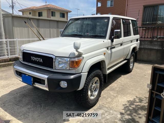 Toyota LAND CRUISER 2015-01 7220639-0