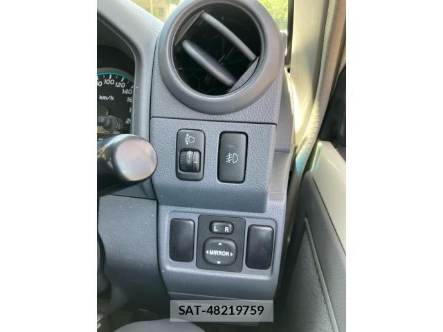 Toyota LAND CRUISER 2015-01 7220639-23