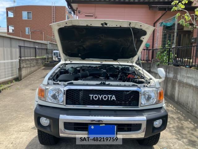 Toyota LAND CRUISER 2015-01 7220639-2