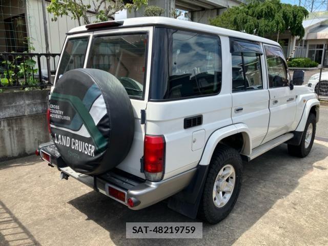 Toyota LAND CRUISER 2015-01 7220639-6