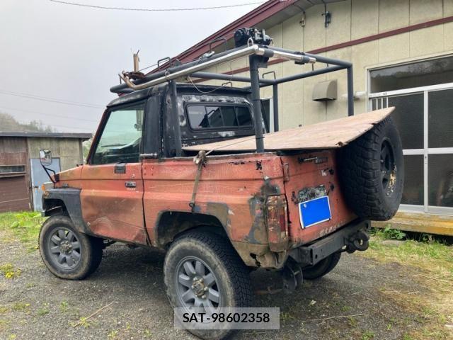 Toyota LAND CRUISER 1992-10 7220637-5