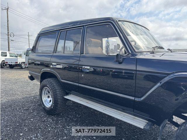 Toyota LAND CRUISER 1986-04 7220632-9