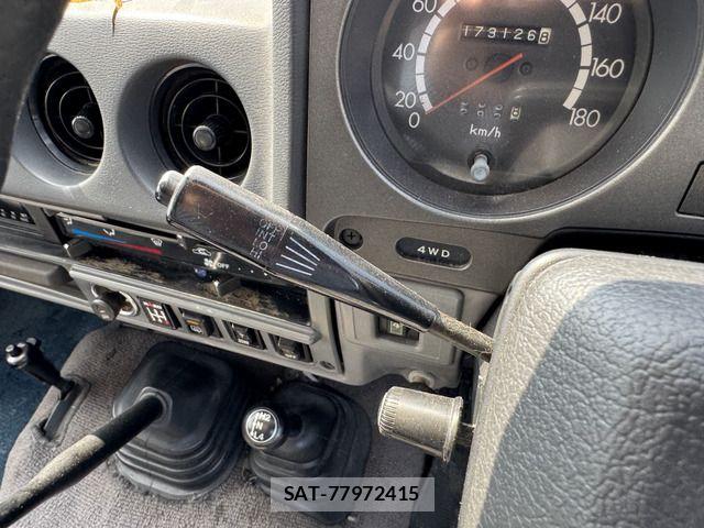 Toyota LAND CRUISER 1986-04 7220632-14