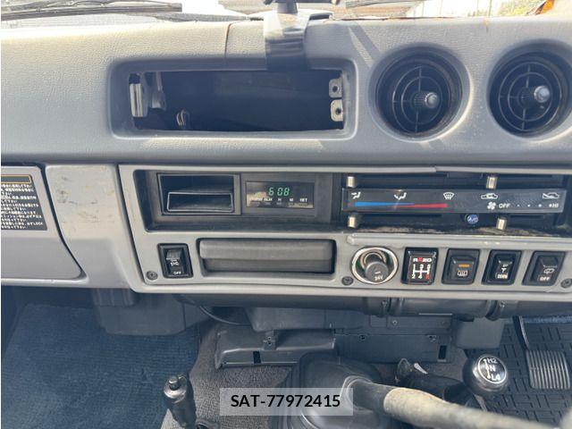 Toyota LAND CRUISER 1986-04 7220632-19