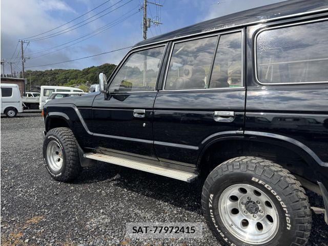 Toyota LAND CRUISER 1986-04 7220632-4
