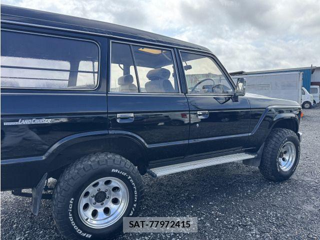 Toyota LAND CRUISER 1986-04 7220632-8