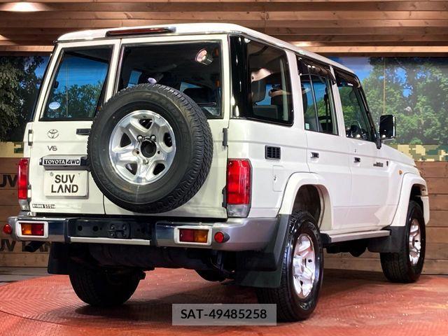 Toyota LAND CRUISER 2015-03 7220643-16