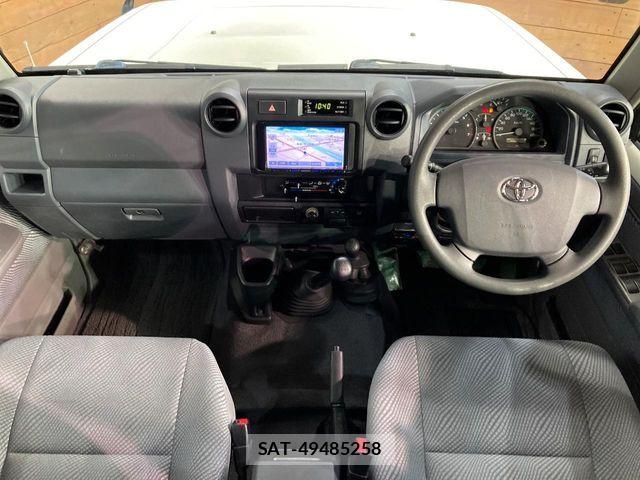 Toyota LAND CRUISER 2015-03 7220643-1