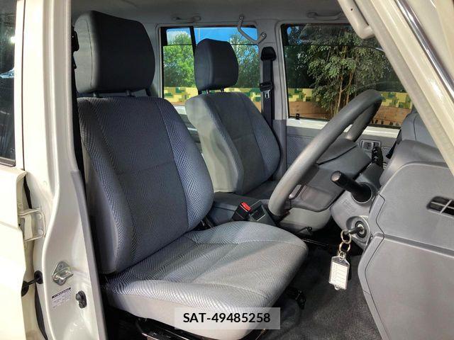 Toyota LAND CRUISER 2015-03 7220643-8