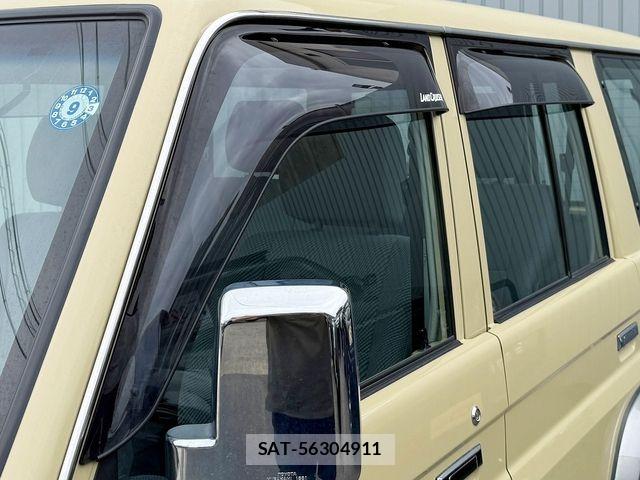 Toyota LAND CRUISER 2015-03 7251254-10