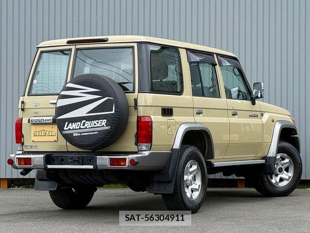 Toyota LAND CRUISER 2015-03 7251254-3