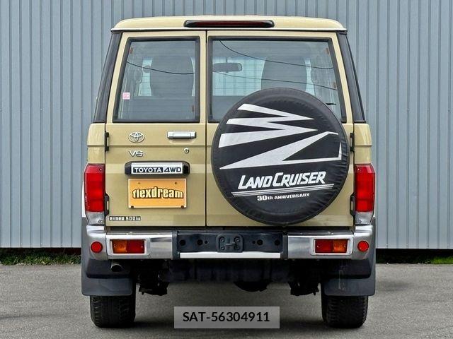 Toyota LAND CRUISER 2015-03 7251254-5