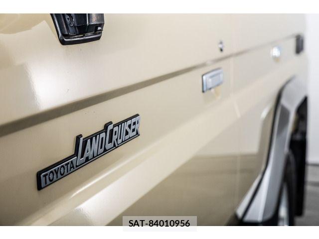 Toyota LAND CRUISER 2015-04 7327862-17