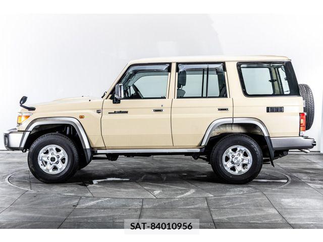 Toyota LAND CRUISER 2015-04 7327862-4
