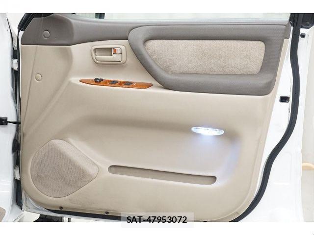 Toyota LAND CRUISER 2005-01 7327864-11