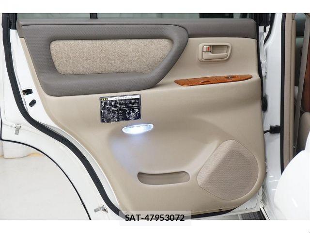 Toyota LAND CRUISER 2005-01 7327864-14