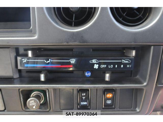 Toyota LAND CRUISER 1989-10 7327868-11