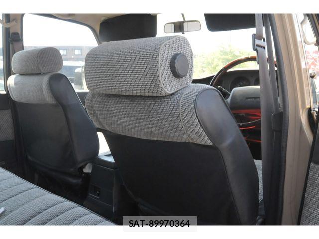 Toyota LAND CRUISER 1989-10 7327868-19