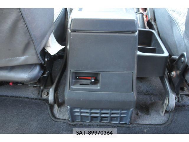 Toyota LAND CRUISER 1989-10 7327868-20