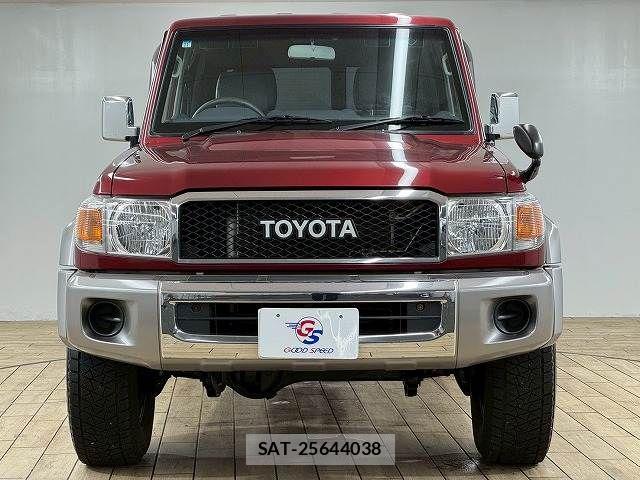 Toyota LAND CRUISER 2014-11 7358383-12