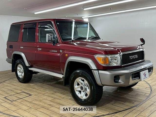 Toyota LAND CRUISER 2014-11 7358383-13