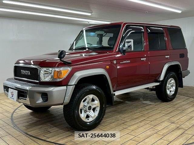 Toyota LAND CRUISER 2014-11 7358383-14
