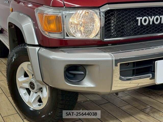 Toyota LAND CRUISER 2014-11 7358383-18