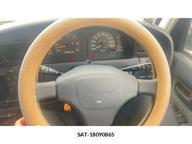 Toyota LAND CRUISER 1993-07 7358390-18