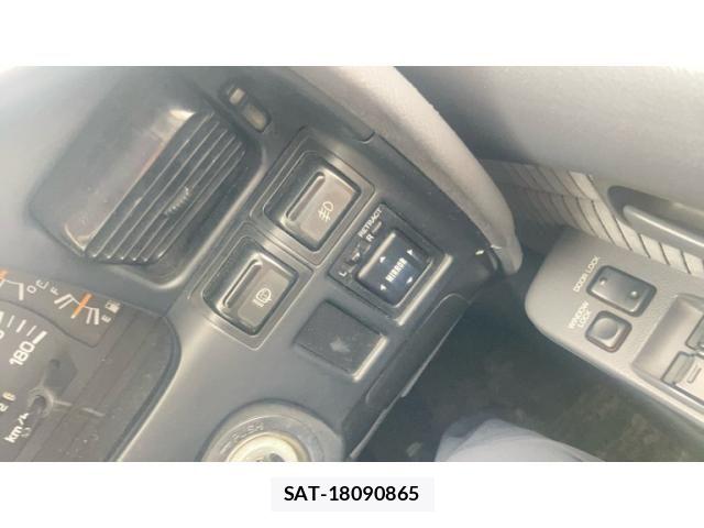 Toyota LAND CRUISER 1993-07 7358390-19