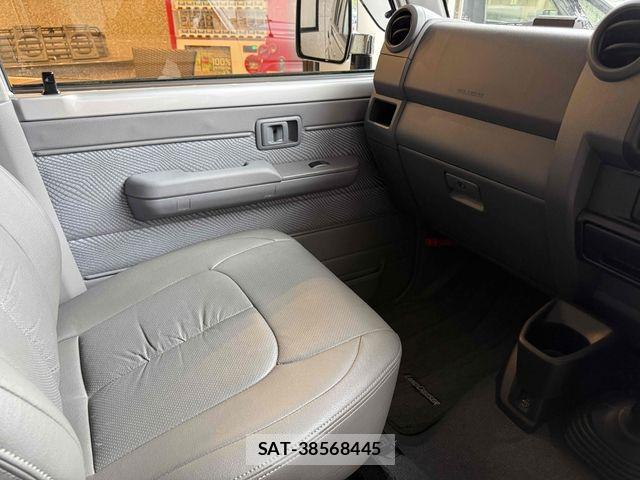 Toyota LAND CRUISER 2015-03 7358384-7