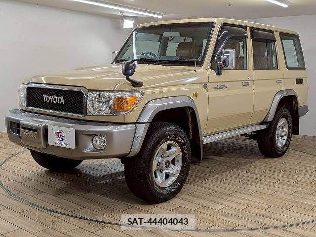 Toyota LAND CRUISER 2014-09 7358385-14