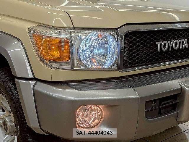 Toyota LAND CRUISER 2014-09 7358385-18