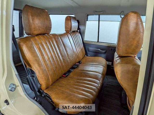 Toyota LAND CRUISER 2014-09 7358385-4