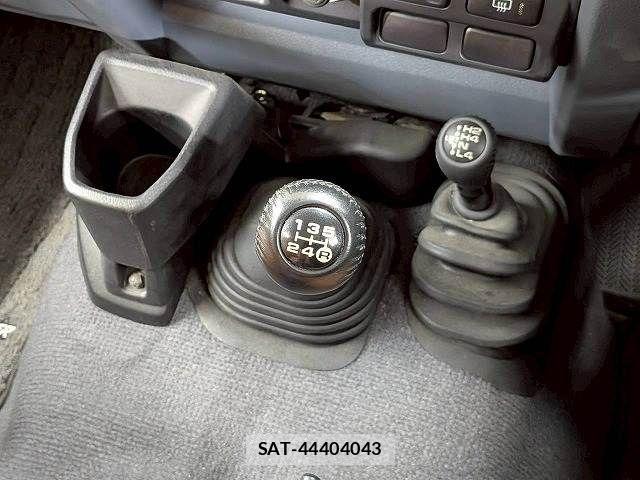 Toyota LAND CRUISER 2014-09 7358385-5