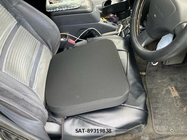 Toyota LAND CRUISER 1993-12 7392600-6