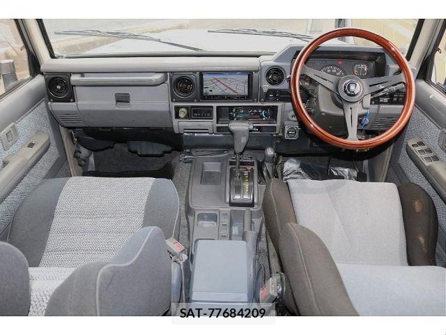 Toyota LAND CRUISER 1992-01 7617493-1