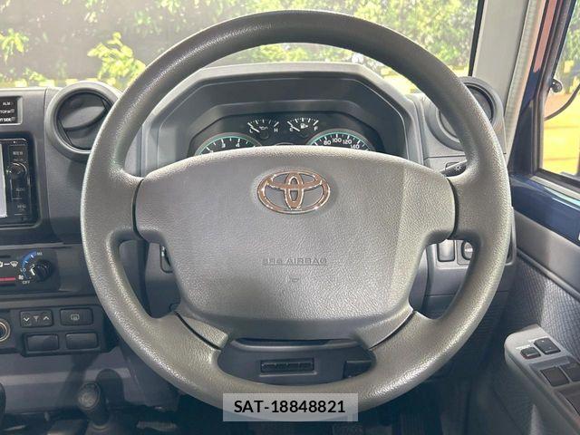 Toyota LAND CRUISER 2014-11 7617490-11