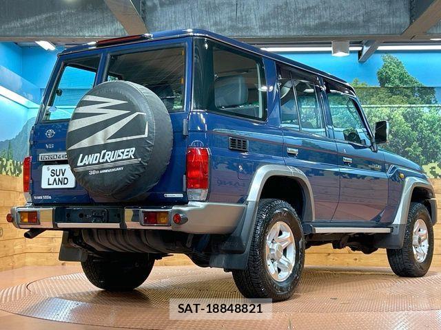 Toyota LAND CRUISER 2014-11 7617490-16
