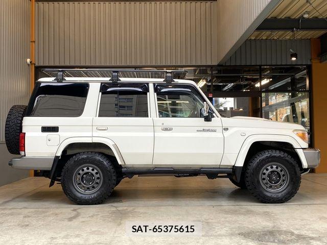 Toyota LAND CRUISER 2015-03 7617492-10