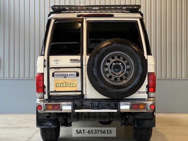 Toyota LAND CRUISER 2015-03 7617492-12