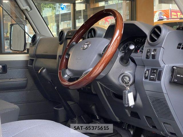 Toyota LAND CRUISER 2015-03 7617492-15