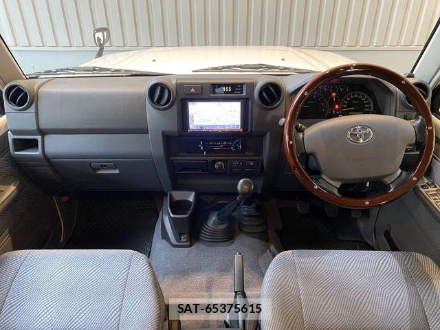 Toyota LAND CRUISER 2015-03 7617492-1