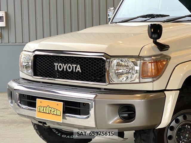 Toyota LAND CRUISER 2015-03 7617492-3