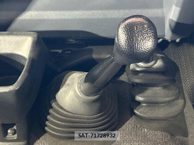 Toyota LAND CRUISER 2014-09 7724882-2