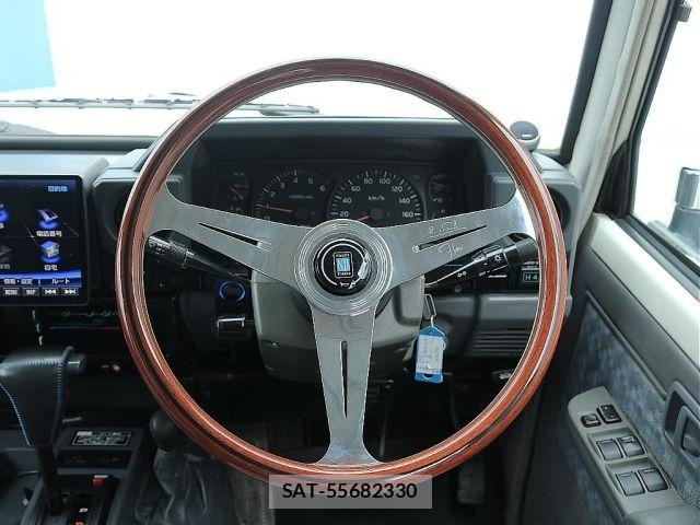 Toyota LAND CRUISER 2003-01 7877206-11