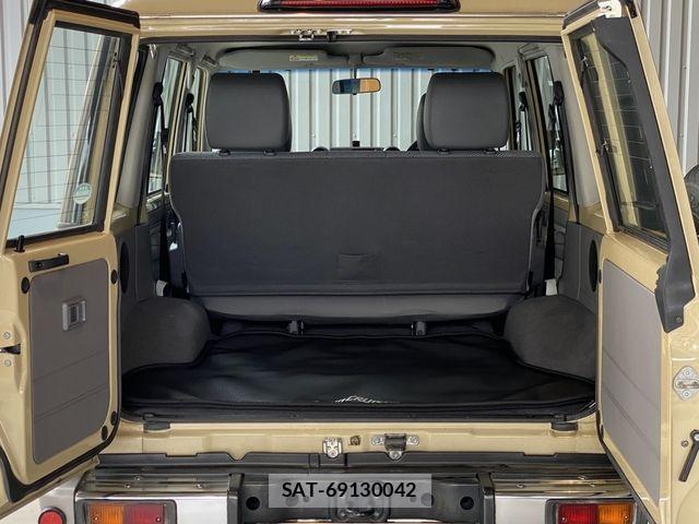 Toyota LAND CRUISER 2015-07 7877210-17