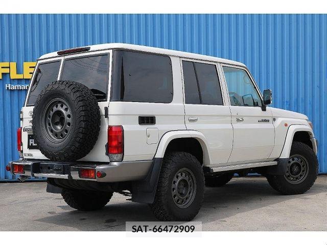 Toyota LAND CRUISER 2014-01 7877203-2