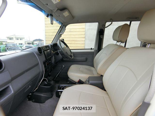 Toyota LAND CRUISER 2014-11 7877204-9