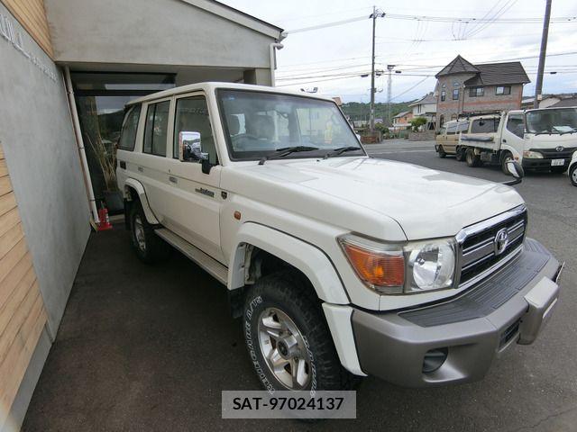 Toyota LAND CRUISER 2014-11 7877204-5